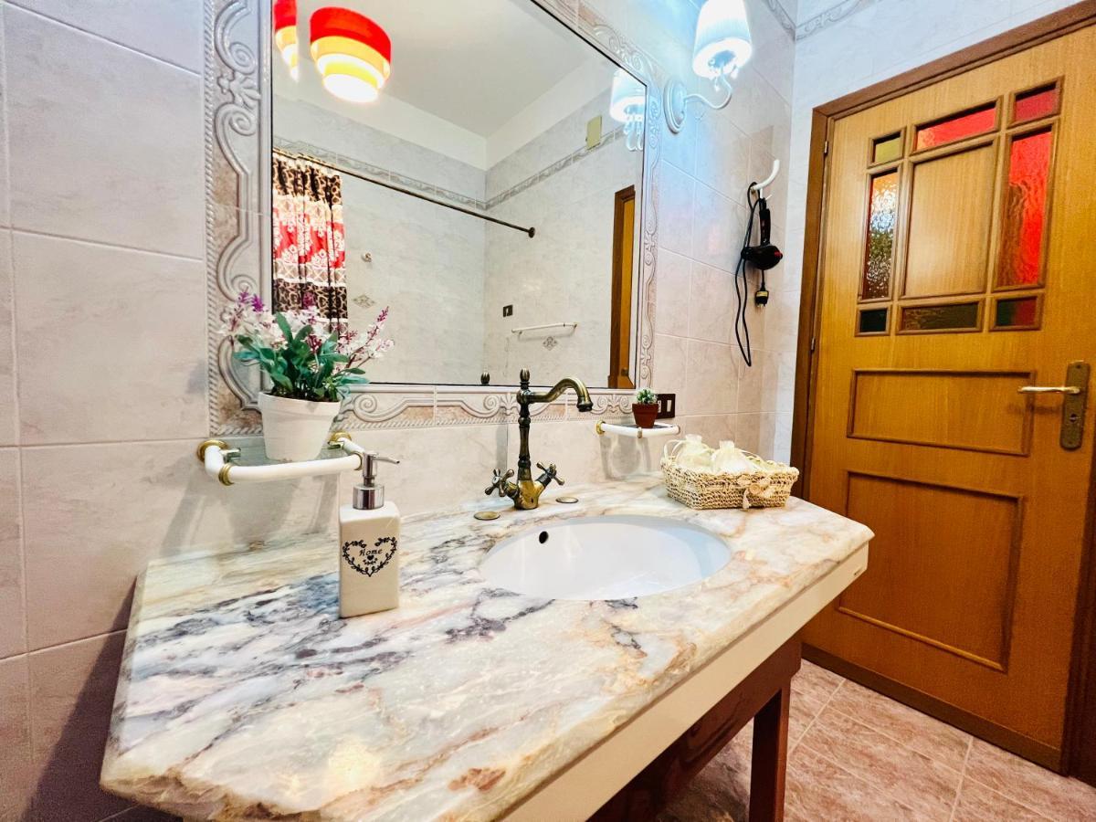 Regina Elena Bed & Breakfast Cinisi Bagian luar foto
